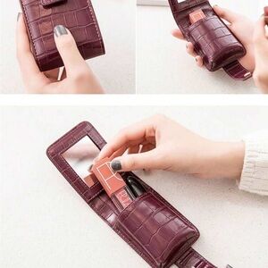 Elegant Crocodile Pattern Makeup Case with Mirror